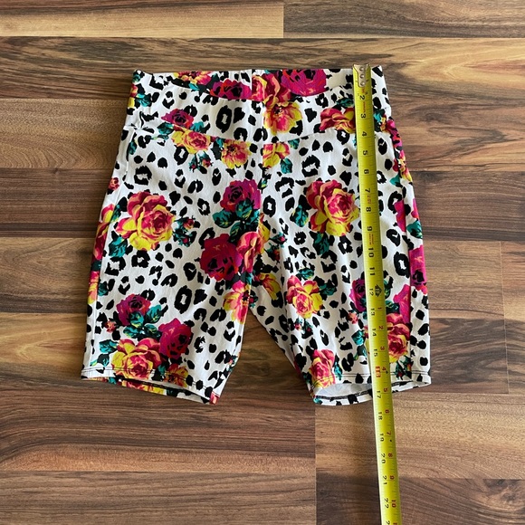 Torrid/ Betsey Johnson biker shorts - Picture 5 of 6